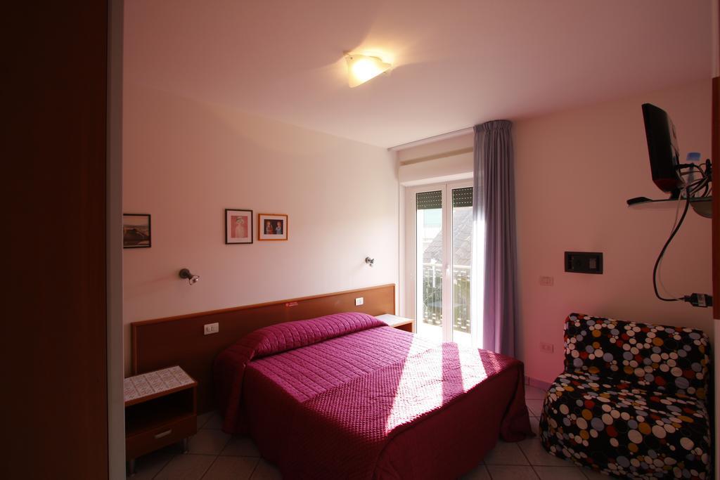Casa Vacanze Villa Spina San Benedetto del Tronto Rom bilde